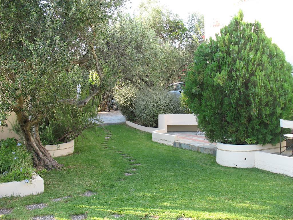קליבס Artemis Apartments מראה חיצוני תמונה