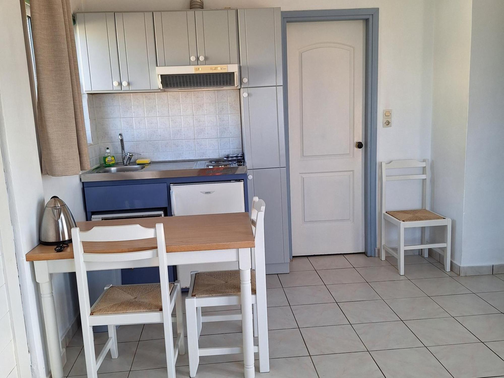 קליבס Artemis Apartments מראה חיצוני תמונה