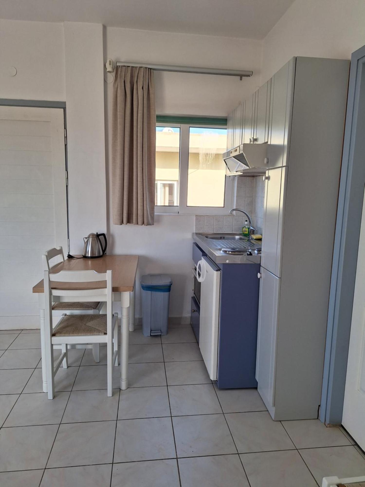 קליבס Artemis Apartments מראה חיצוני תמונה