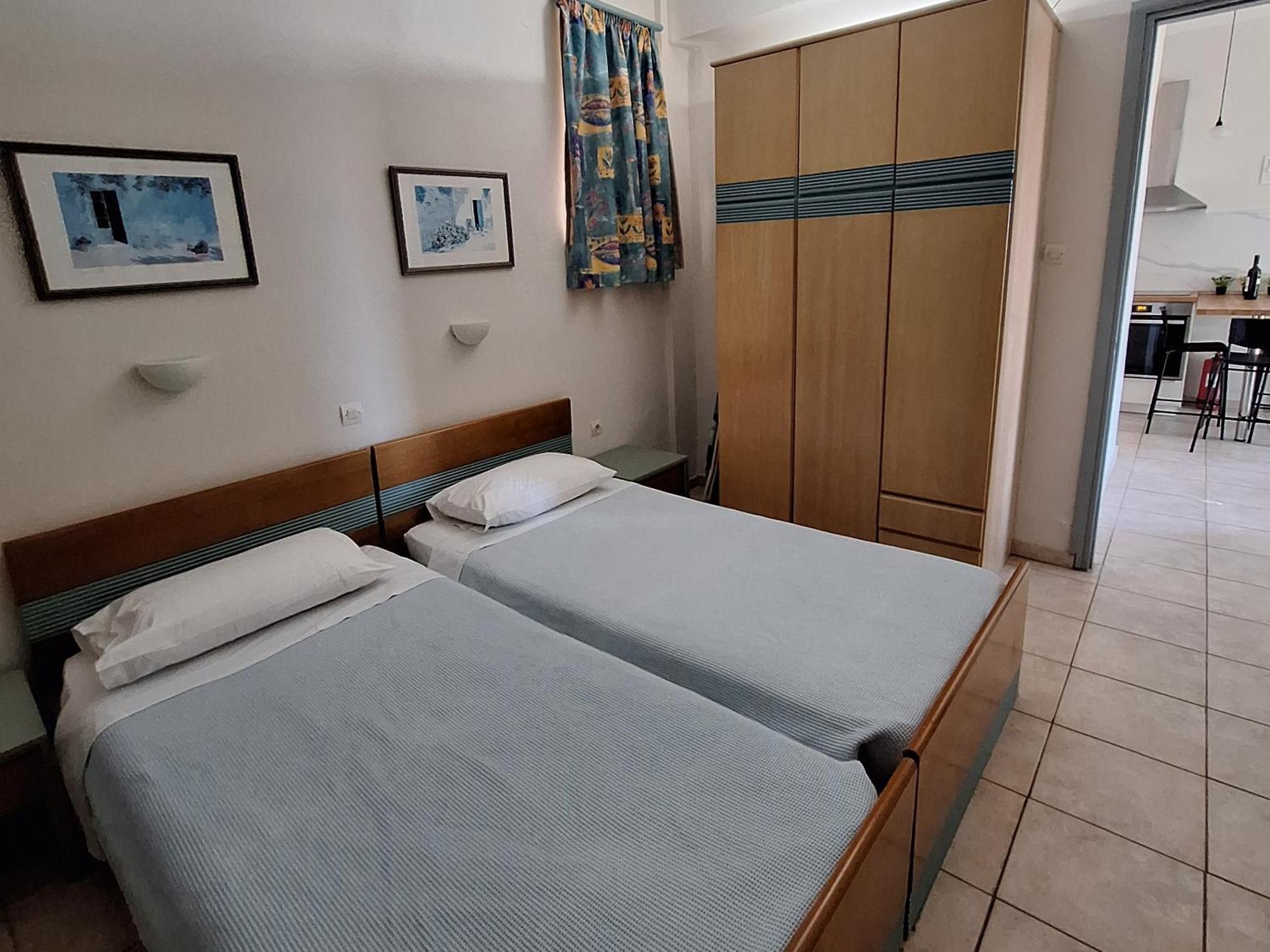 קליבס Artemis Apartments מראה חיצוני תמונה