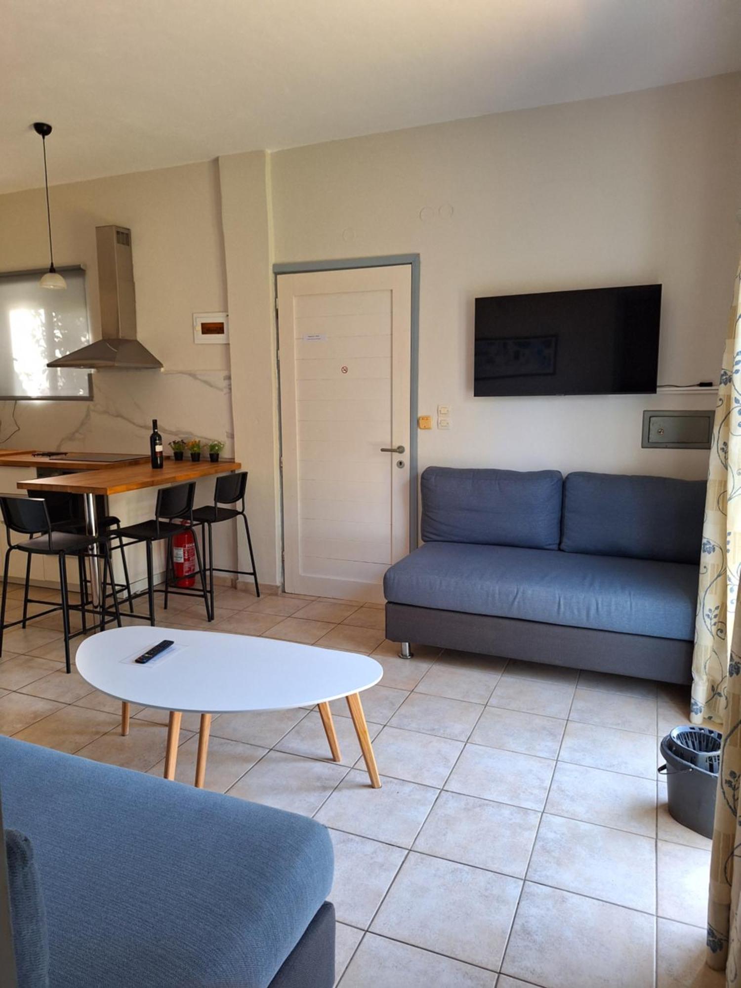 קליבס Artemis Apartments מראה חיצוני תמונה