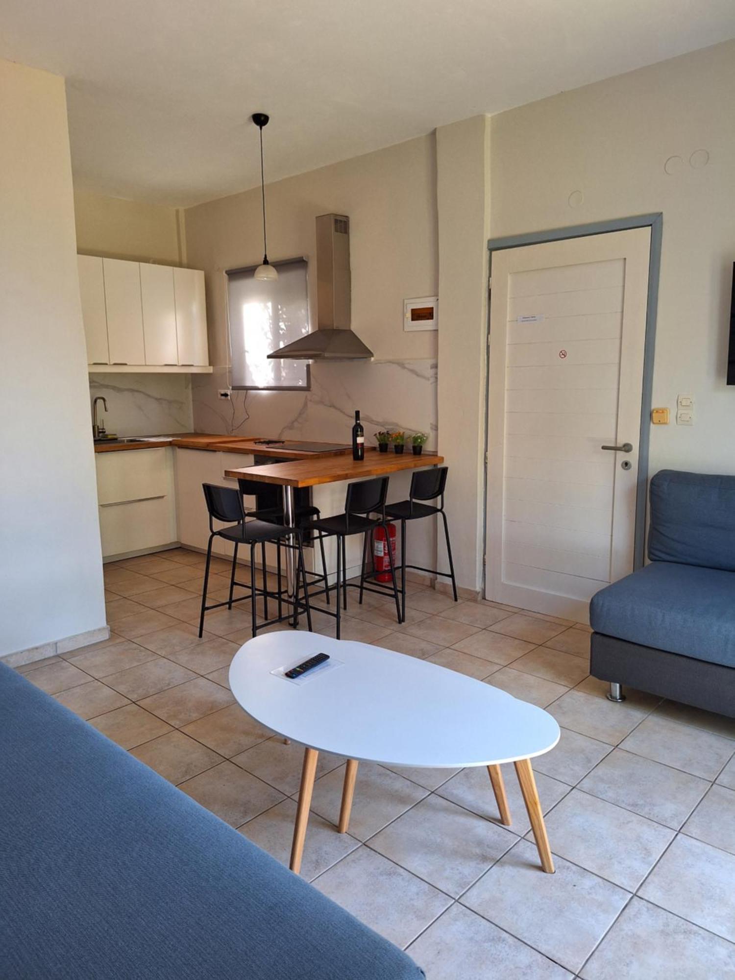 קליבס Artemis Apartments מראה חיצוני תמונה