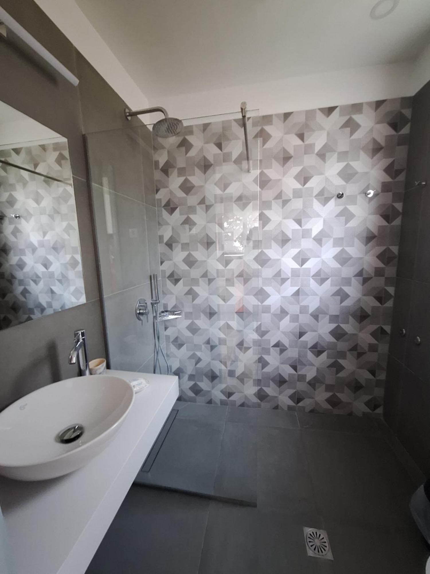קליבס Artemis Apartments מראה חיצוני תמונה