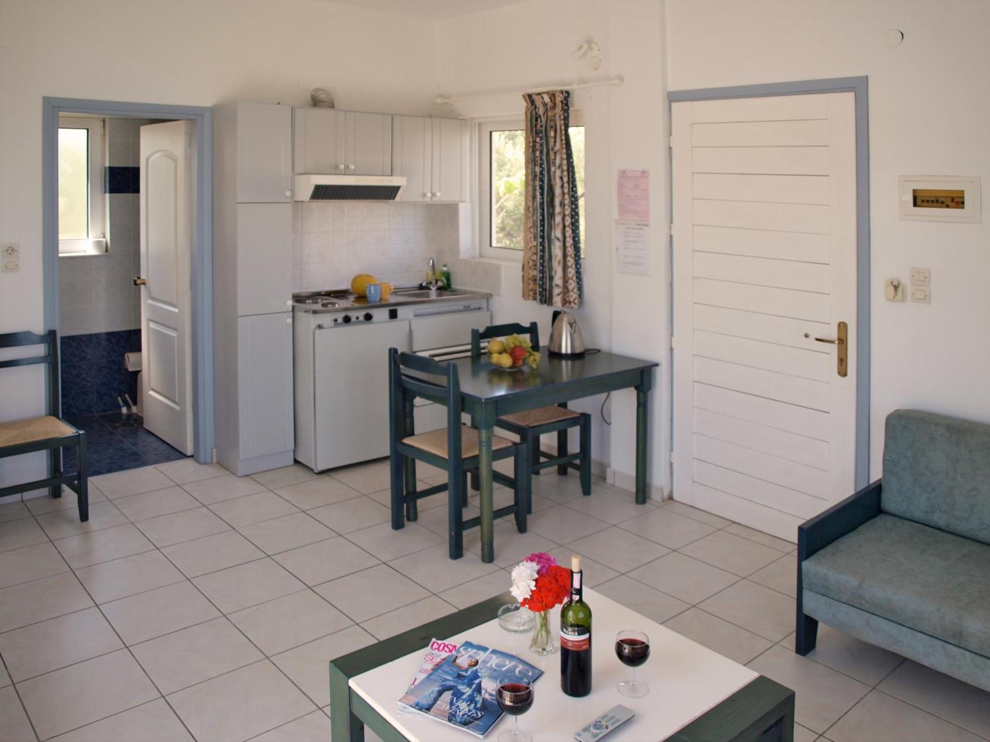 קליבס Artemis Apartments מראה חיצוני תמונה