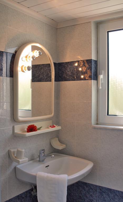 קליבס Artemis Apartments מראה חיצוני תמונה