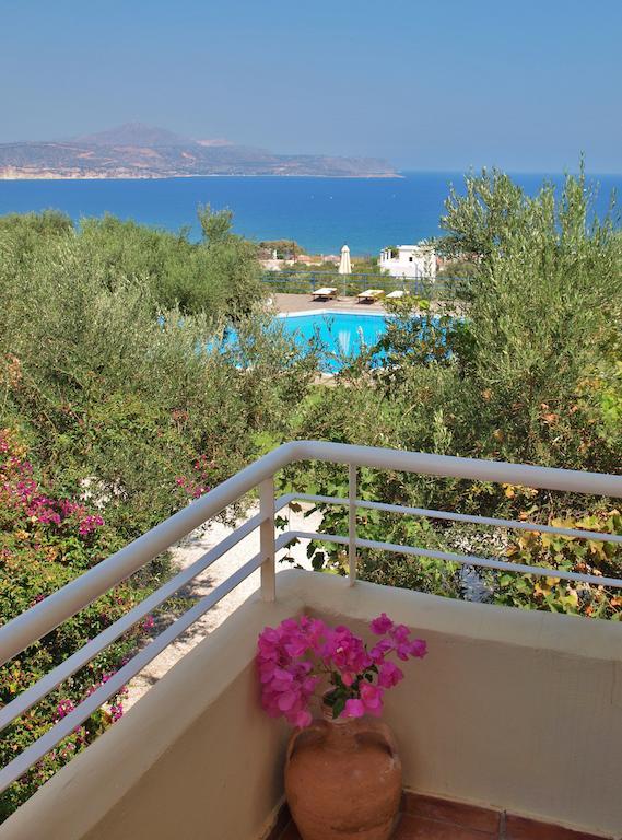 קליבס Artemis Apartments מראה חיצוני תמונה