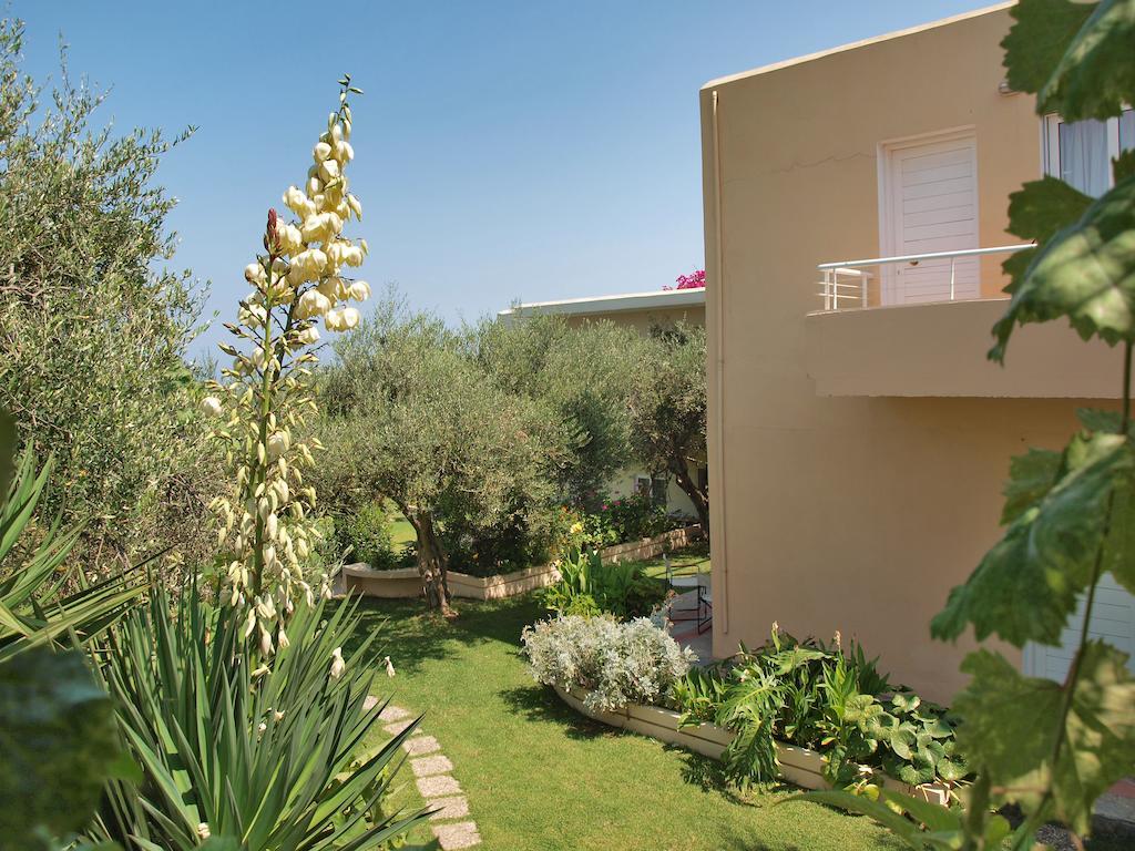 קליבס Artemis Apartments מראה חיצוני תמונה