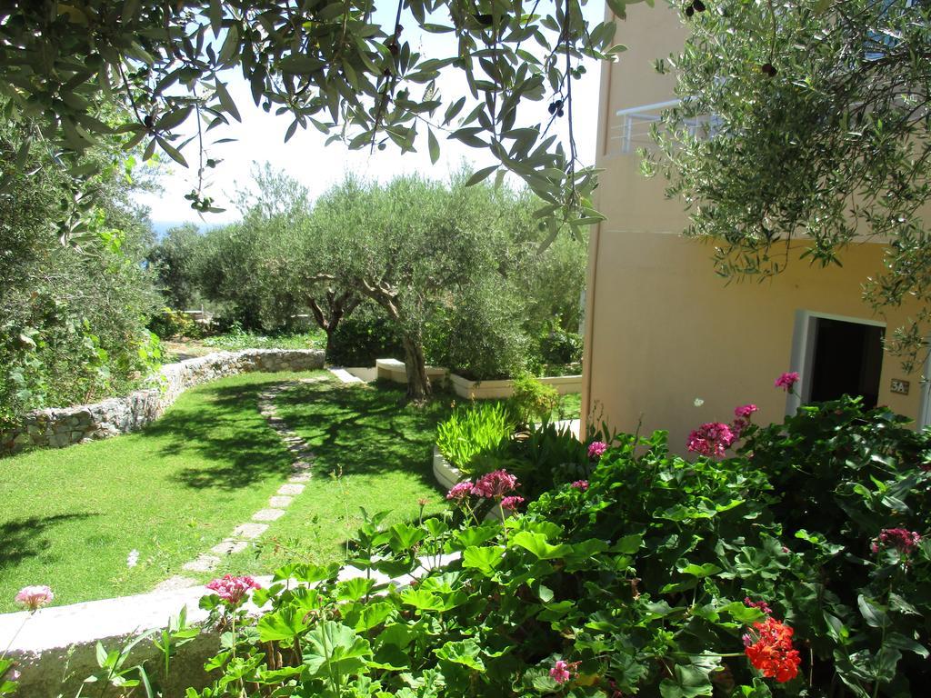 קליבס Artemis Apartments מראה חיצוני תמונה