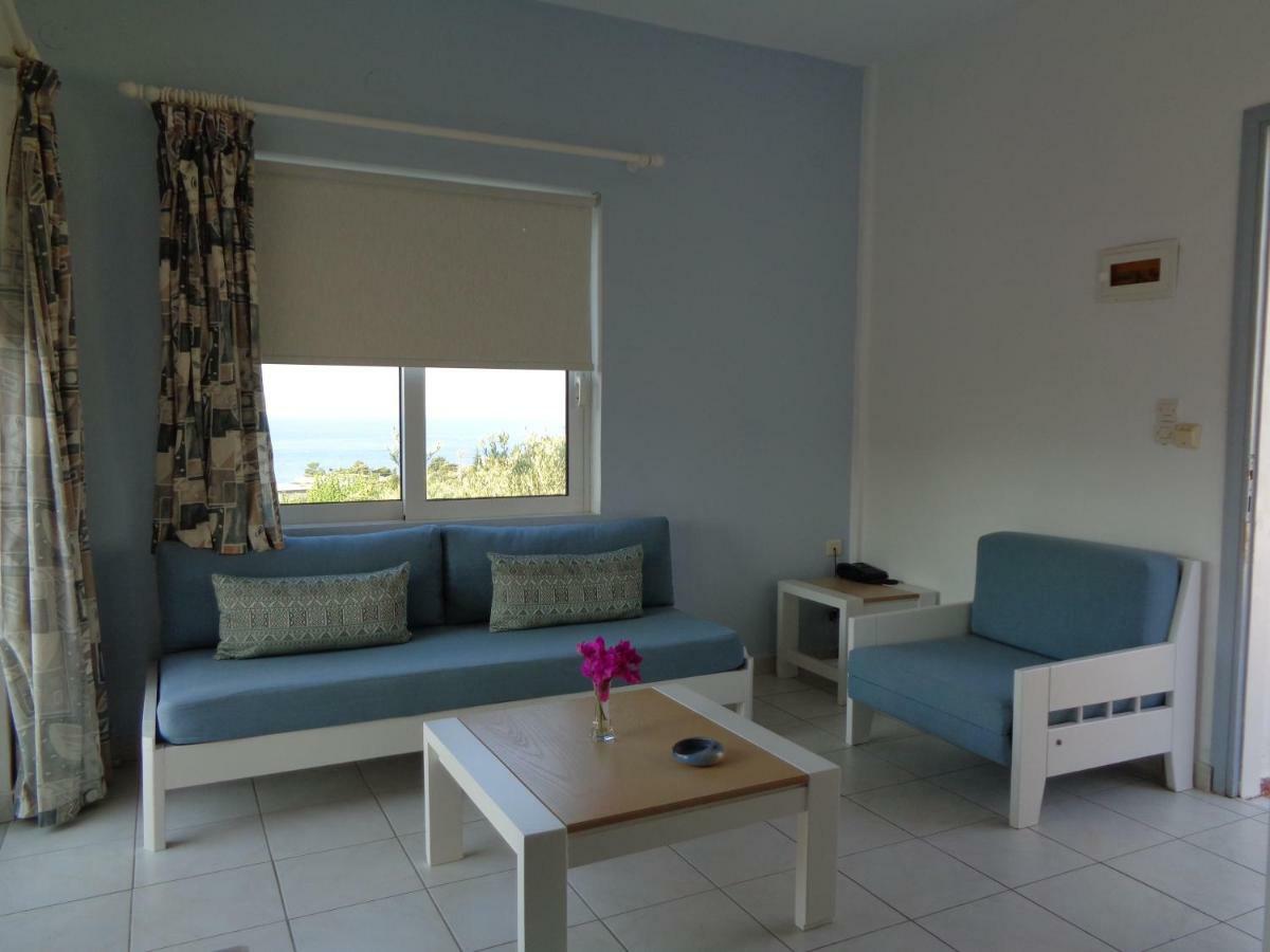 קליבס Artemis Apartments מראה חיצוני תמונה