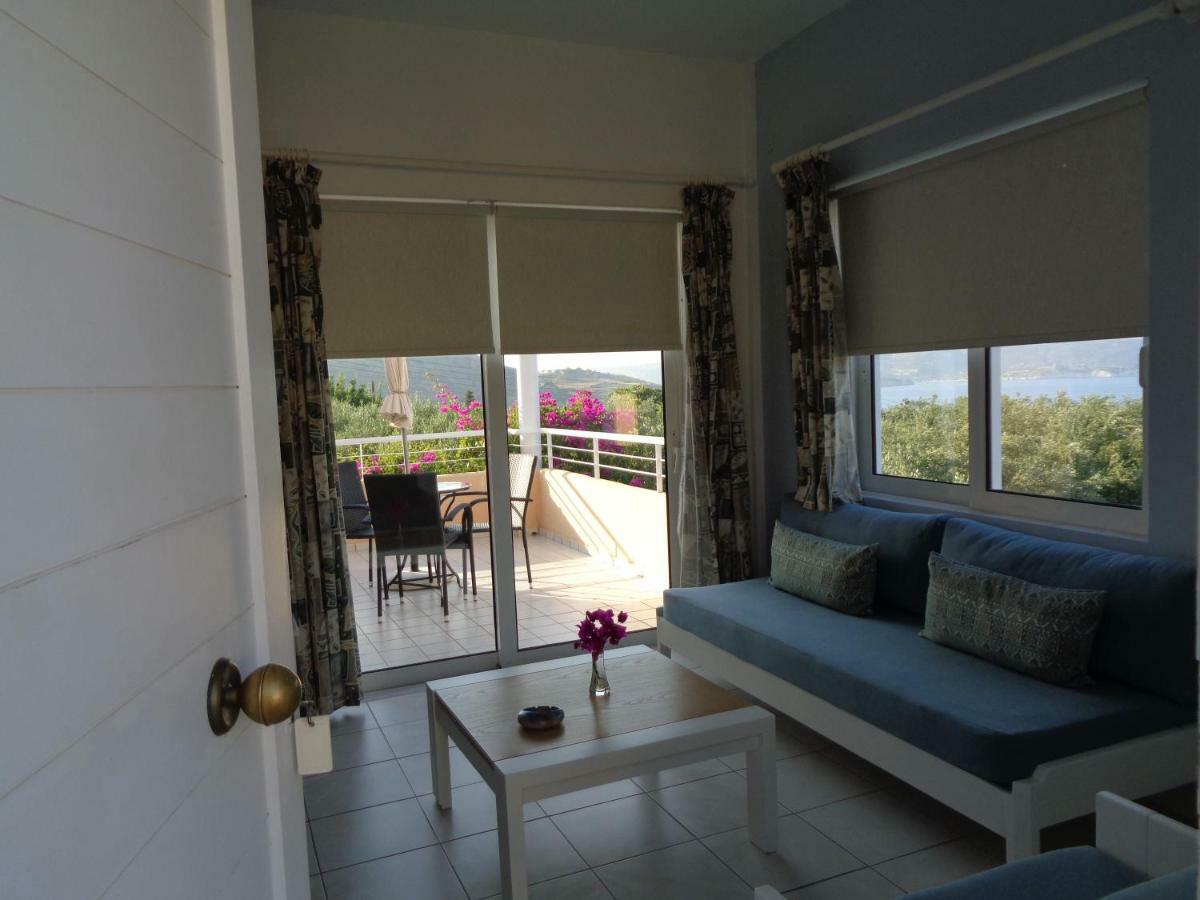 קליבס Artemis Apartments מראה חיצוני תמונה