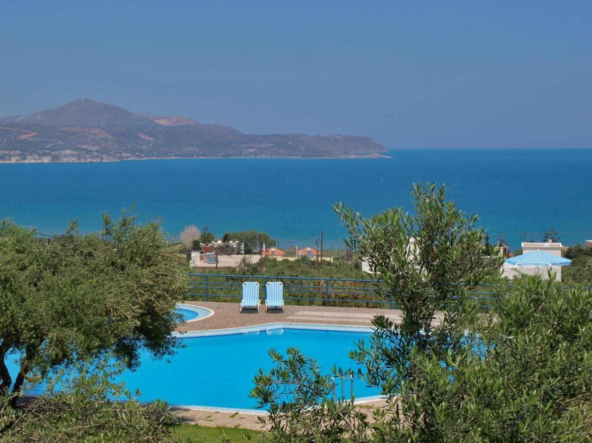 קליבס Artemis Apartments מראה חיצוני תמונה